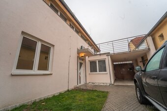 ATYPICKÝ RD NA HLAVNOM ŤAHU - VHODNÝ NA PODNIKANIE - 18