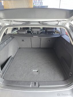 Volkswagen Passat Variant 2.0 TDI EVO Elegance DSG - 18