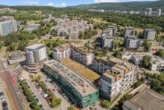 Predaj 4 izb. bytu v Cubicone, parking, pivnica, loggia - 18