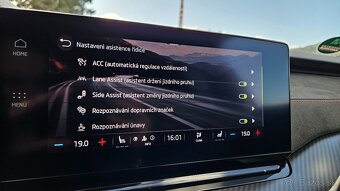 Škoda Octavia Combi 2.0 TDI RS 4x4 DSG - 18