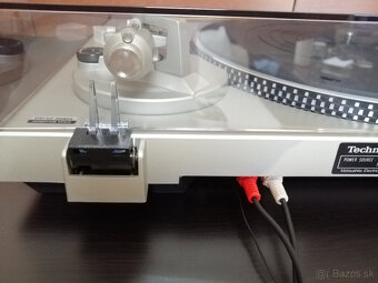 REZERVOVANÉ -TECHNICS SL-D30 Direct Drive Fully Autom Turnta - 18