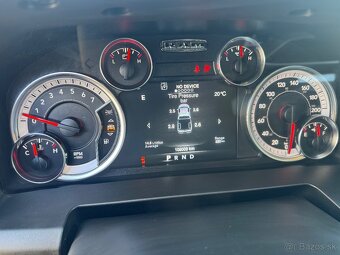 Dodge Ram 1500 Classic 2023 Hemi 5,7 - 18