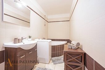 ALL INCLUSIVE | NA PREDAJ DVOJGENERAČNÝ RODINNÝ DOM, AMADE K - 18