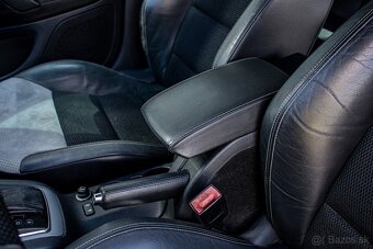 Škoda Octavia Combi 2.0 TDI CR RS DSG - 18