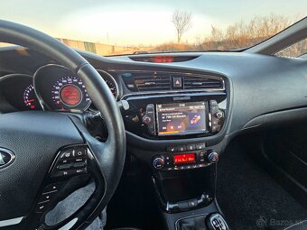 KIA Ceed 1.6 GDI 2018 Gold - 18