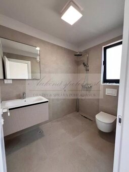 Predaj luxusného apartmánu (S9) priamo na pláži s parkovacím - 18