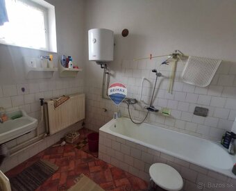 Rodinný dom 6 izieb, 2509m2,  Buzica - 18
