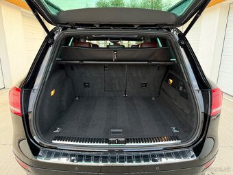 VW Touareg 3.0 V6 TDI Exclusive - 18