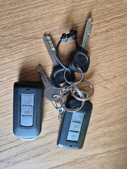 Mitsubishi Outlander 2.2D 4x4 7.miest - 18