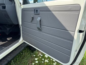 Toyota Land Cruiser 70 3.0 TDI - 18