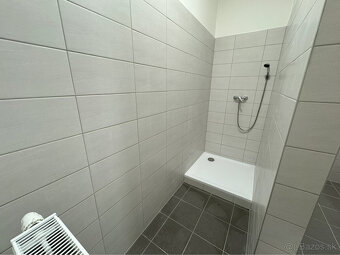 Prenájom nového skladového priestoru 1879 m² vrátane kancelá - 18