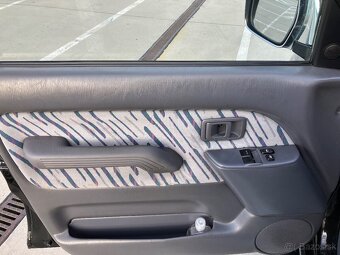 Toyota Land Cruiser J90 - 18