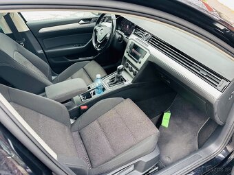 Volkswagen Passat Variant Comfortline 2.0Tdi 4/2017 - 18