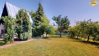 Murovaná chata so záhradou v lokalite Hájky, v Skalici - 18