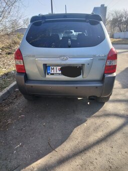 Hyundai Tuson 2.0 - 18