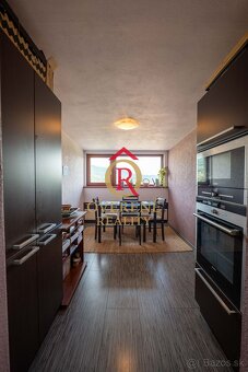 NOVINKA V PONUKE  Rodinný dom s dvomi samostatnými bytovými - 18