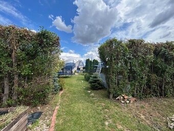 Nádherný kompletne zrekonštruovaný rodinný dom s garážou, ba - 18