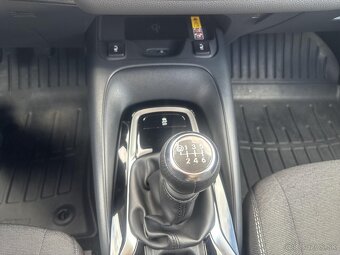 Toyota Corolla SD 2024 Comfort 1.5 manuál - 18