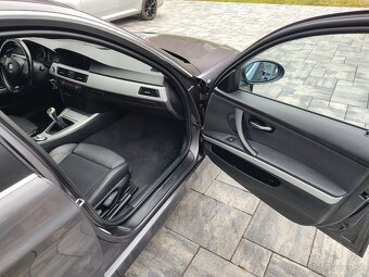 BMW 325i e90 r.v. 2005 manuál - 18