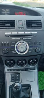 Mazda 3 Sport - 18