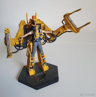 Alien votrelec zbierka - 18