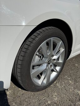 Škoda Octávia 3 combi 2.0 TDI 110kw DSG  STYLE - 18