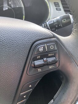 KIA Cee’d SW Combi 1.6 GDi 99kw Manuál - 18