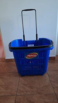 Predám obrusy,uteráky, utierky,látky, návlek na vankúš - 18