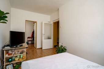 Predaj rodinného domu v obci Skalka n/Váhom, okres TN - 18