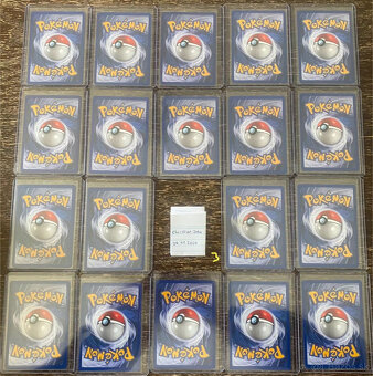Stará kolekcia kariet Pokémonov - 18