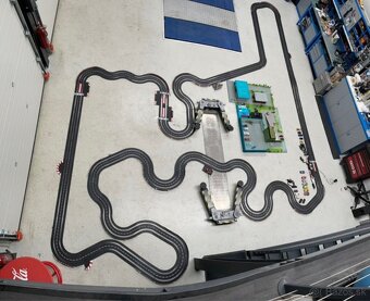 Carrera Evolution - autodráhy 30 METROV - 18