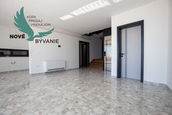 Luxusná novostavba vila s bazénom a výťahom len 100m od mora - 18