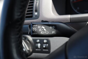 Volkswagen Touran 1.9 TDI Highline 7.miestny - 18