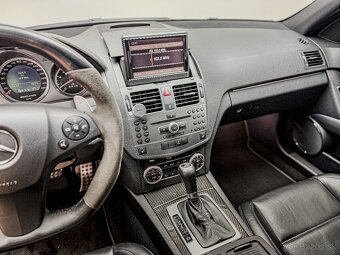 Mercedes-Benz C trieda Kombi 63 AMG Performance - 18
