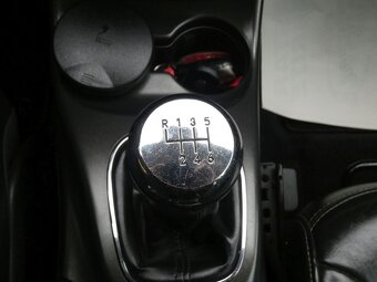 Fiat Freemont 2.0MJT, CROSS TOTÁLNÍ VÝPRODEJ - 18