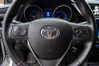 Toyota Auris 1.6 l D-4D - 18