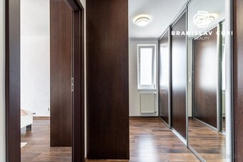 PRENÁJOM RODINNÉHO DOMU V LUKRATÍVNEJ LOKALITE - 18