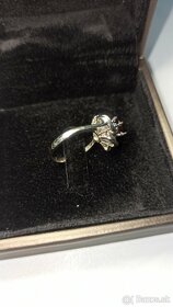 Predám pravý diamantový prsteň - 18