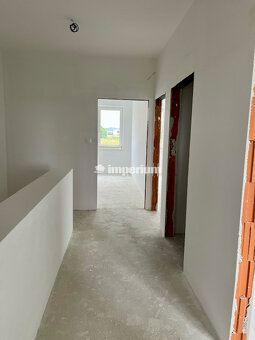 Rovinka -predaj 4 izbový byt so záhradkou. - 18