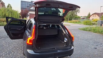 Volvo V90 2.0 D3 - 18