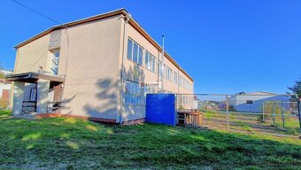 2-podlažná hala s pozemkom 2795 m2 a potenciálom rozvoja v P - 18