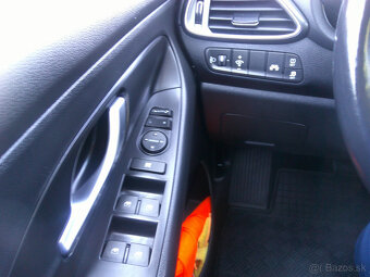 Hyundai i30 1.4 T-GDi Comfort Extra 7 st.automat r.v.3/2021 - 18