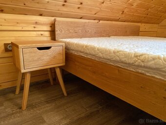 Masívna dubová posteľ 180x200cm s výsuvnými boxami - 18