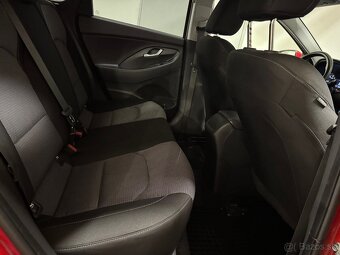 Hyundai i30 1,4 73kW benzín 87000km 2018 Led combi - 18