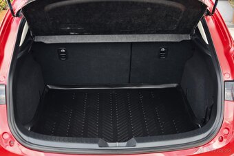 Mazda 3 1.5 Skyactiv -G100 Emotion - 18