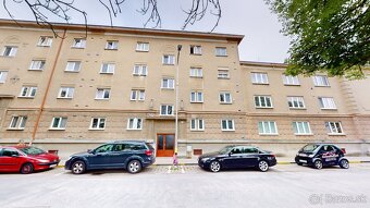 Na predaj zaujímavý, rozmerný 1 izbový byt v Novej Dubnici,  - 18