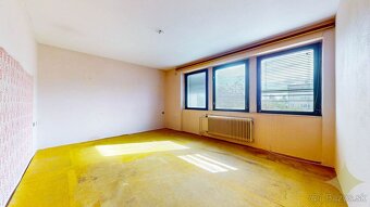 Na predaj 6 izbový rodinný dom v radovej zástavbe v Lučenci - 18