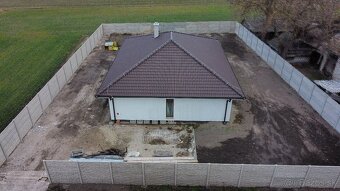 4 izbový rodinný dom, pozemok 942 m2 – 35 min. od centra BA - 18