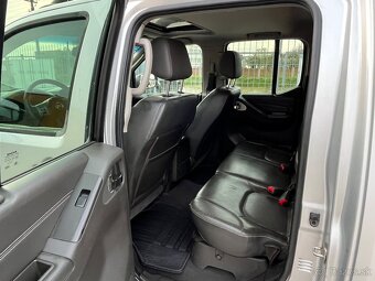 Nissan Navara 4WD s uzávierkou - 18