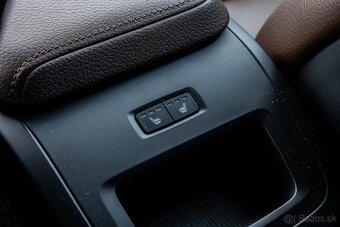 Volvo XC60 D5 Inscription 4x4 / AJ NA SPLÁTKY - 18